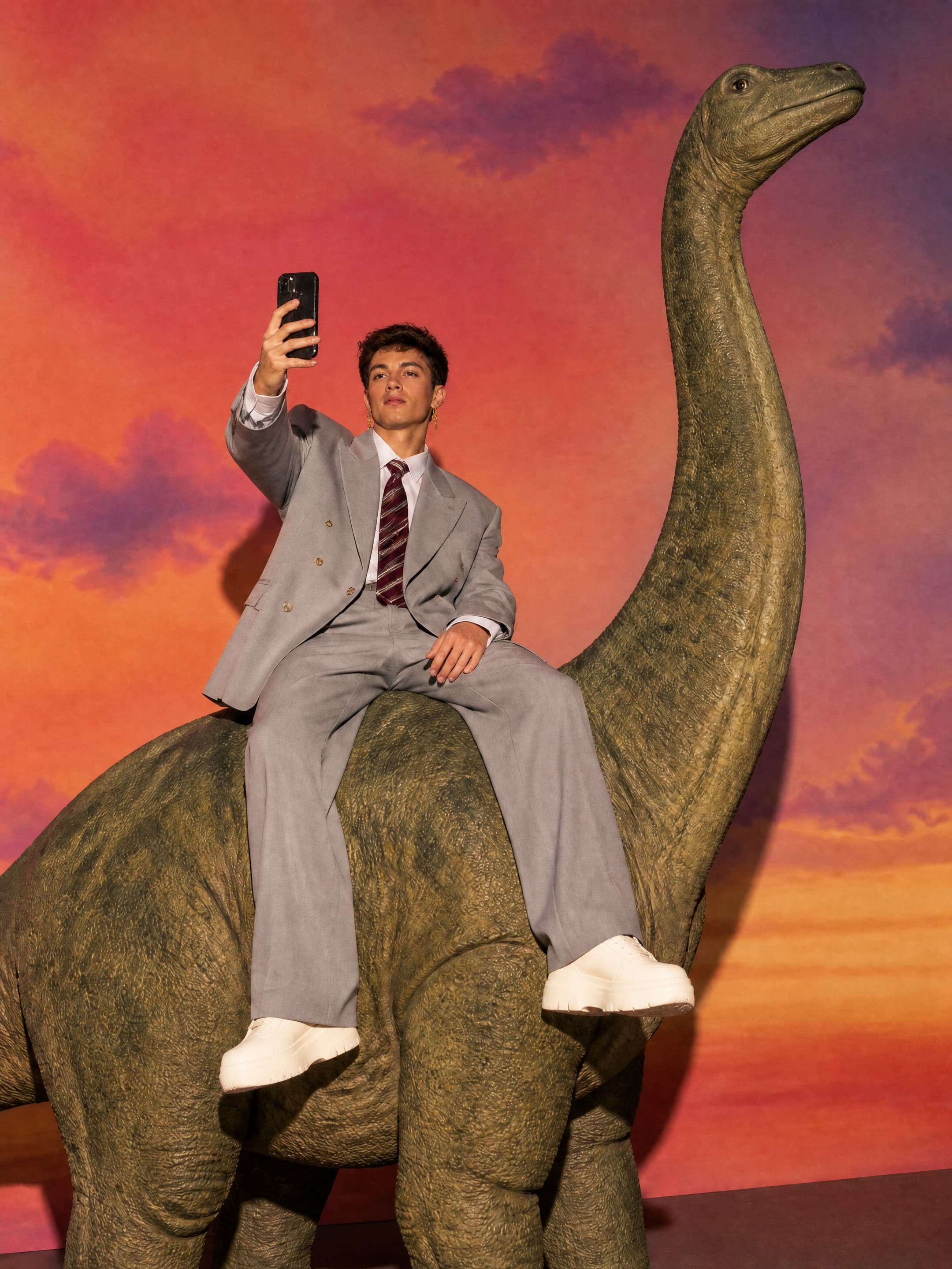 Junge Person mit Smartphone